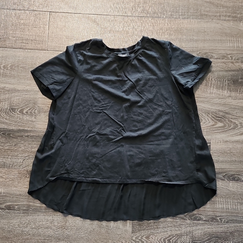 🌹 Ellen Tracy Pleat Back Tee 🌹